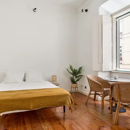 Apartment Joivy Cosy Apt Near Marionette Museum